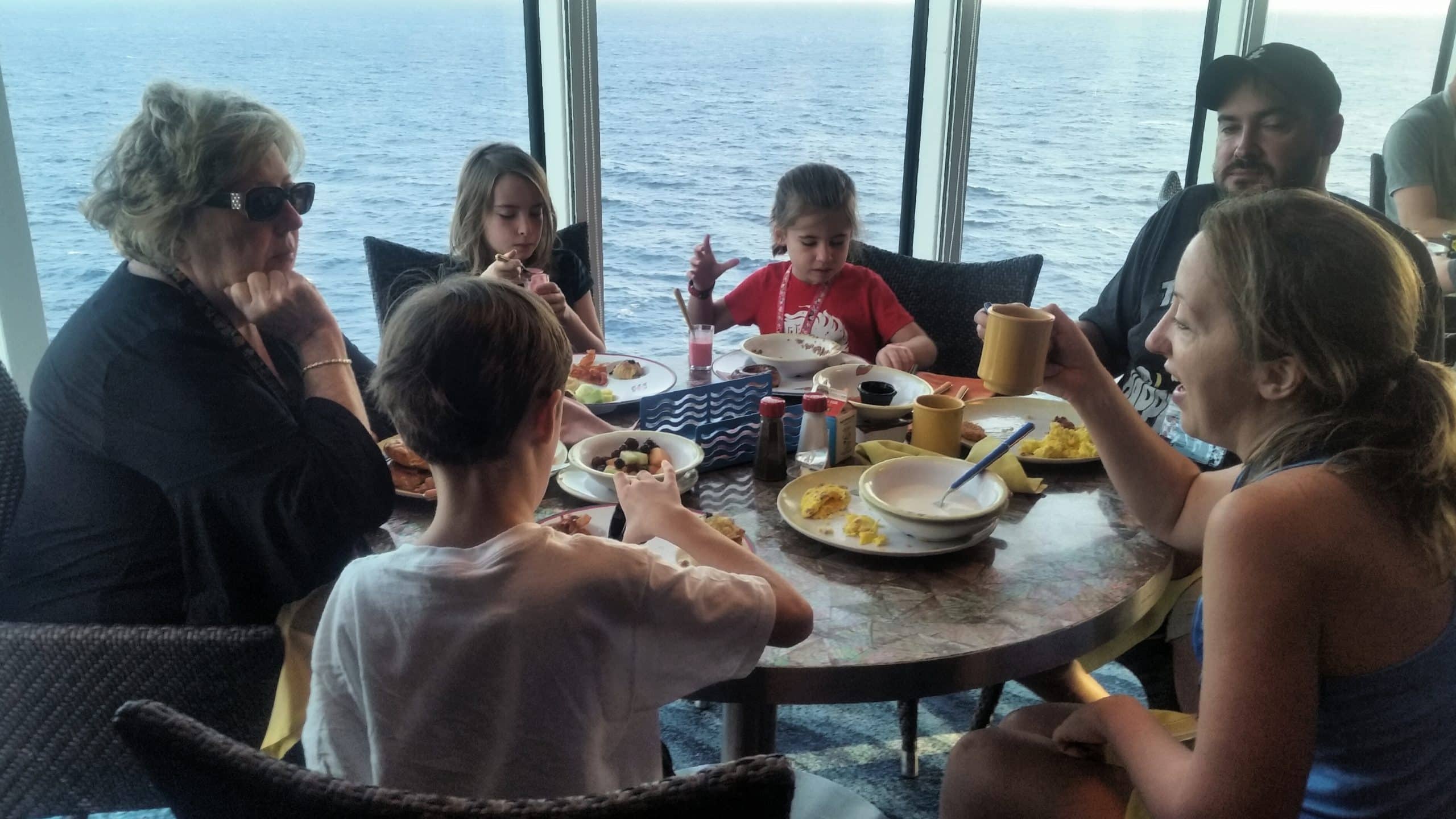 Le Ponant est-il adapté pour une croisière en famille ?